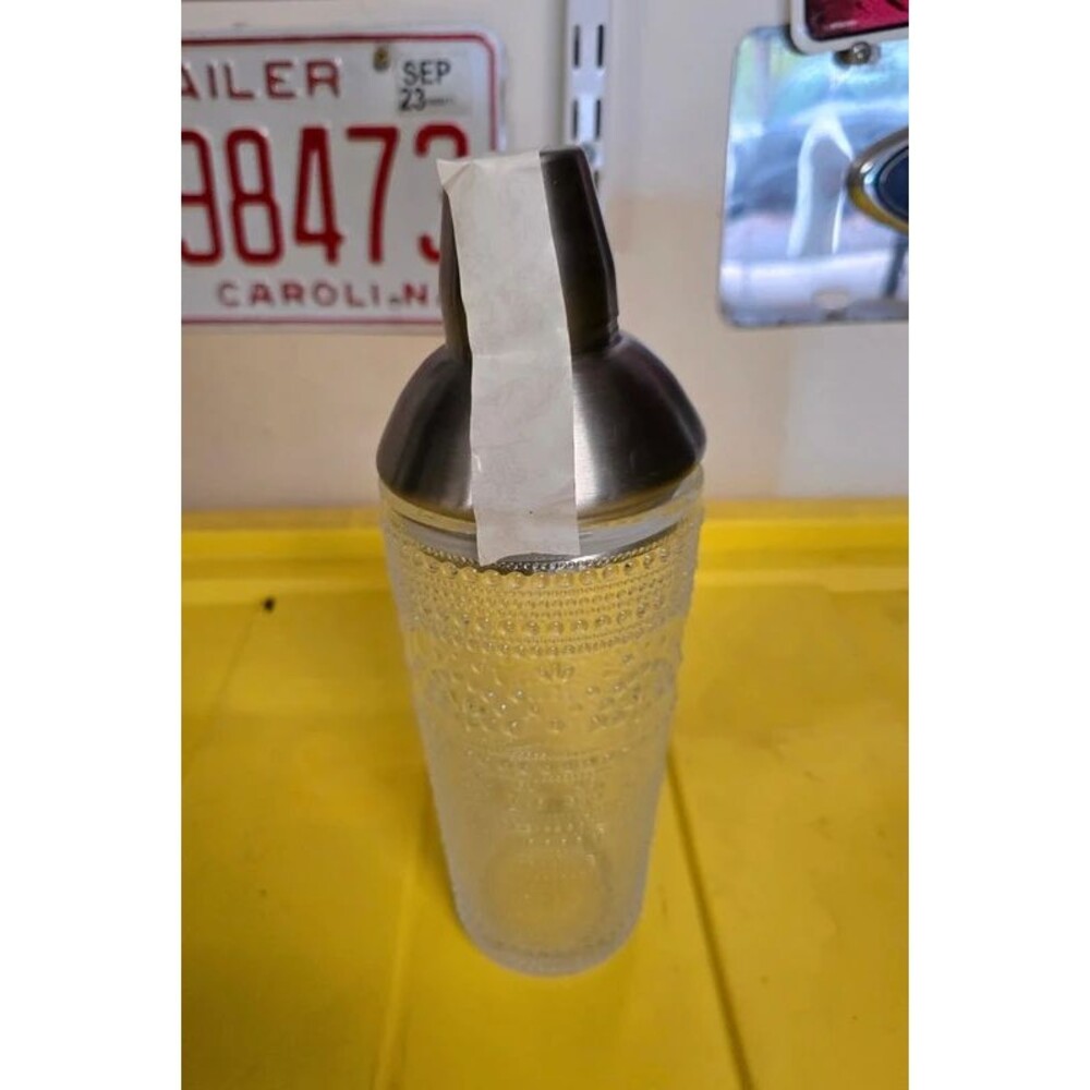 New The Pioneer Woman Channing Glass Cocktail Shaker 24 oz Stainless Steel Lid